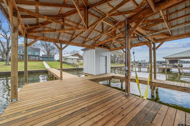 22107 Bluewater, Chandler, TX 75758