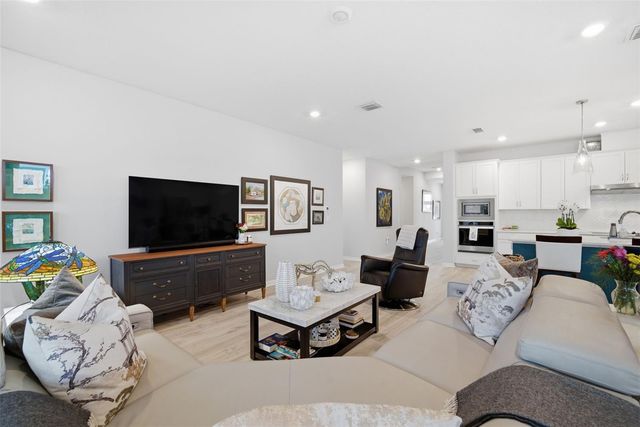 31477 WESTBURY ESTATES AVENUE, Wesley Chapel, FL 33545