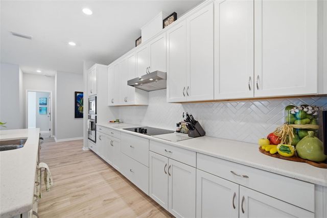 31477 WESTBURY ESTATES AVENUE, Wesley Chapel, FL 33545