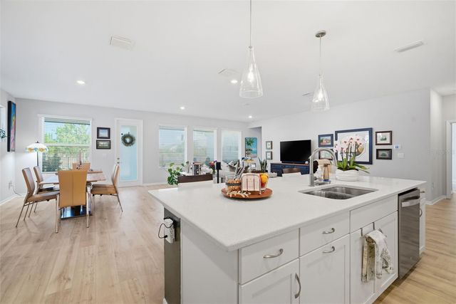 31477 WESTBURY ESTATES AVENUE, Wesley Chapel, FL 33545