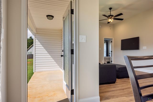 168 Red Tail Circle, Byron, GA 31008