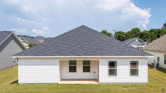 168 Red Tail Circle, Byron, GA 31008