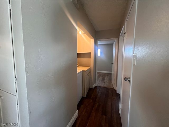 5901 Idle Avenue, Las Vegas, NV 89107