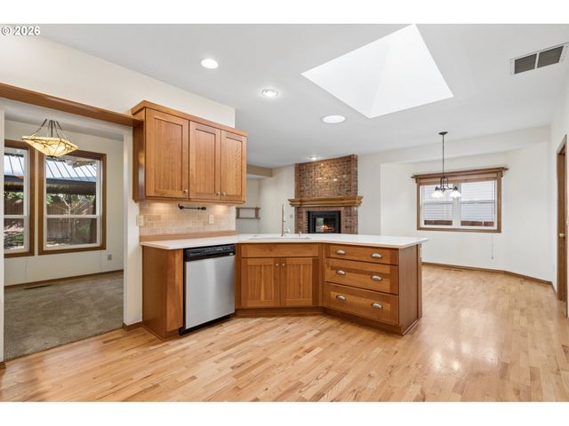 13935 Sw WEIR Rd, Beaverton, OR 97008