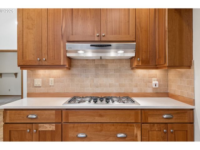 13935 Sw WEIR Rd, Beaverton, OR 97008