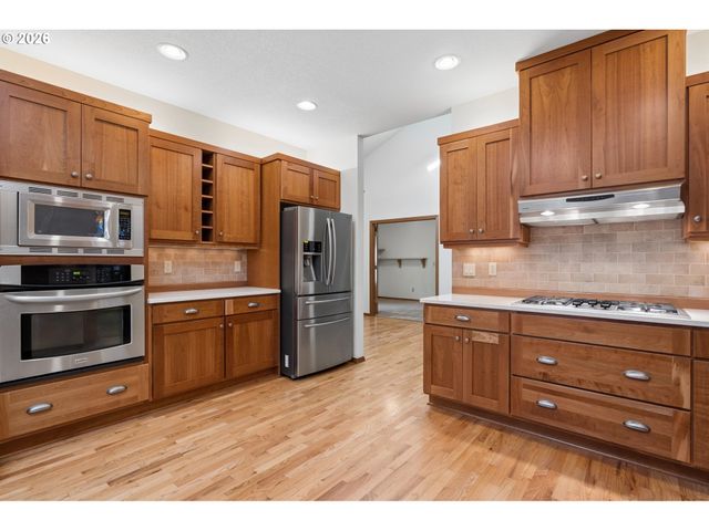 13935 Sw WEIR Rd, Beaverton, OR 97008