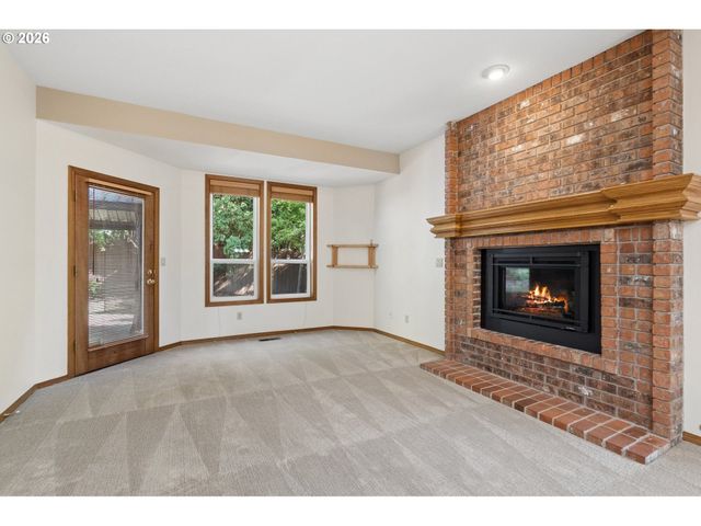 13935 Sw WEIR Rd, Beaverton, OR 97008