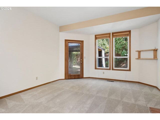 13935 Sw WEIR Rd, Beaverton, OR 97008