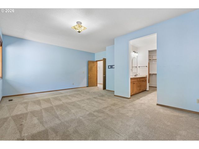13935 Sw WEIR Rd, Beaverton, OR 97008