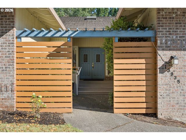 13935 Sw WEIR Rd, Beaverton, OR 97008