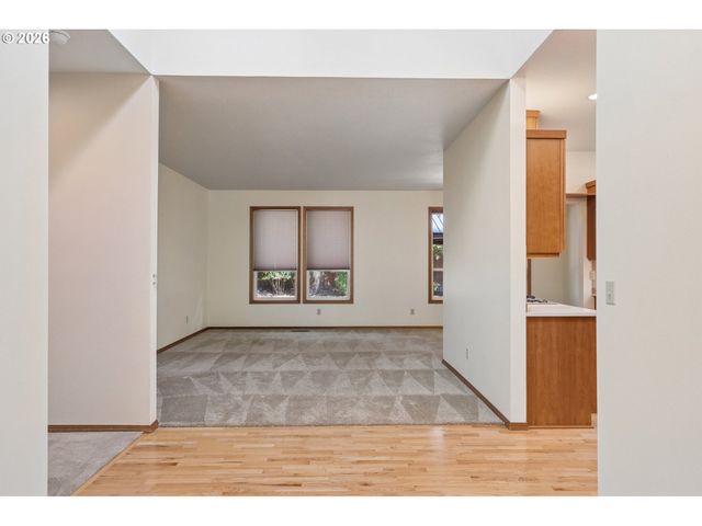 13935 Sw WEIR Rd, Beaverton, OR 97008