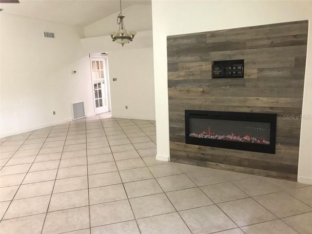 1823 THORNWOOD COURT, Wesley Chapel, FL 33543