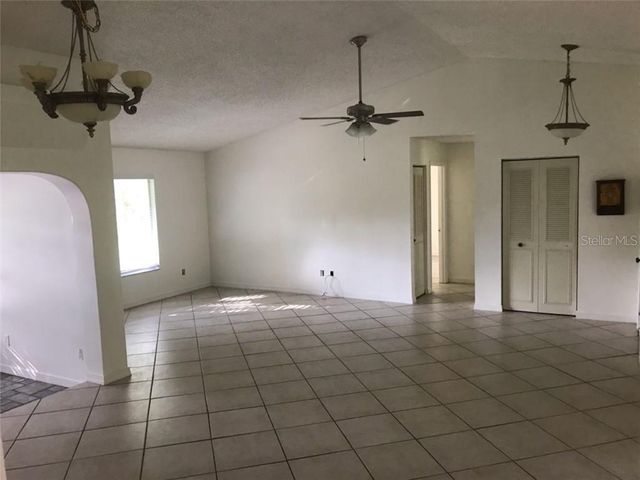 1823 THORNWOOD COURT, Wesley Chapel, FL 33543