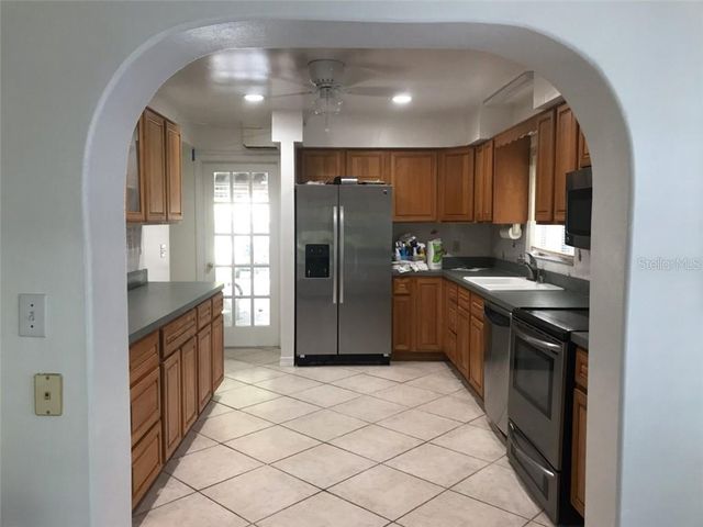 1823 THORNWOOD COURT, Wesley Chapel, FL 33543