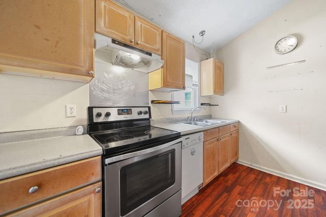 196 Spruce Street, Badin, NC 28009