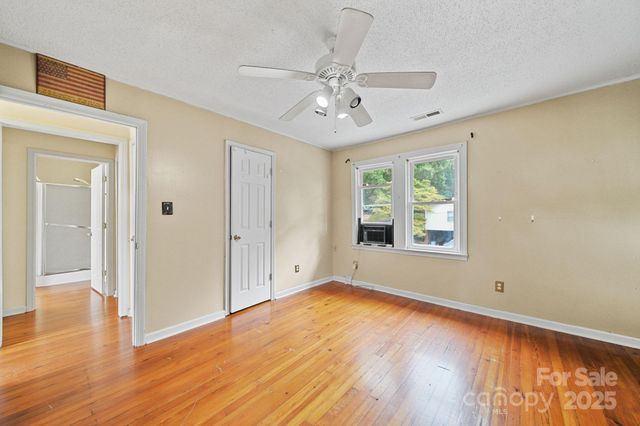 196 Spruce Street, Badin, NC 28009