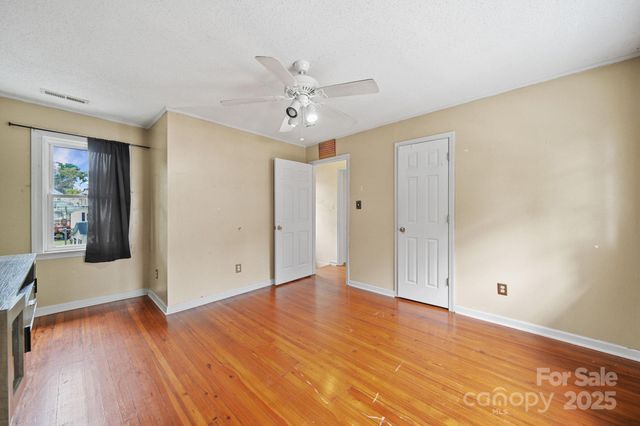 196 Spruce Street, Badin, NC 28009