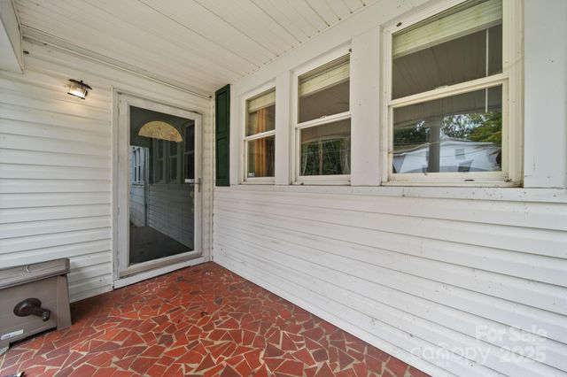 196 Spruce Street, Badin, NC 28009