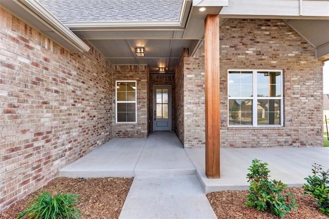 10401 SW 50th Street, Mustang, OK 73064
