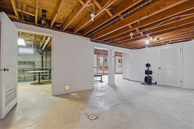 4750 W Ellsworth Road, Ann Arbor, MI 48103