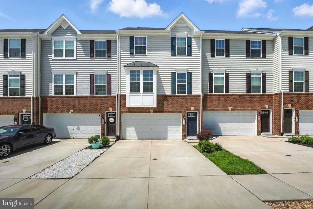 604 ROLLING VALLEY DR, Fredericksburg, VA 22405
