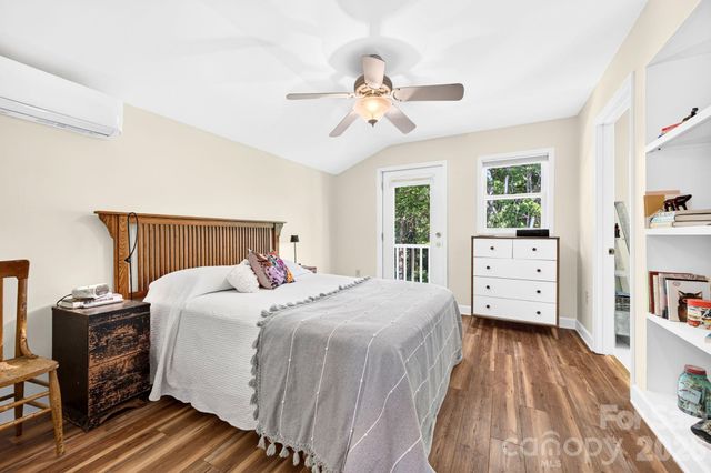 15 Westgate Road, Asheville, NC 28806