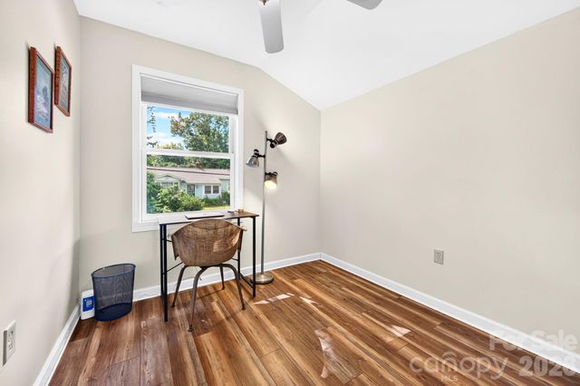 15 Westgate Road, Asheville, NC 28806