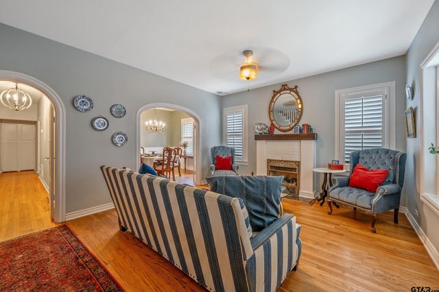 637 S College, Tyler, TX 75701