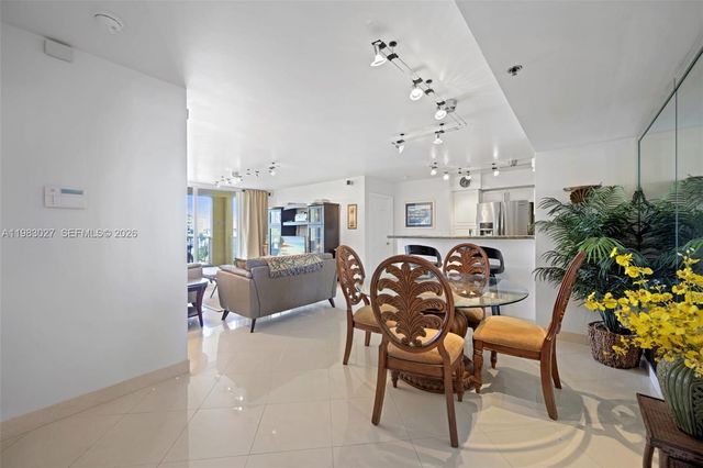 19999 E Country Club Dr 1406, Aventura, FL 33180