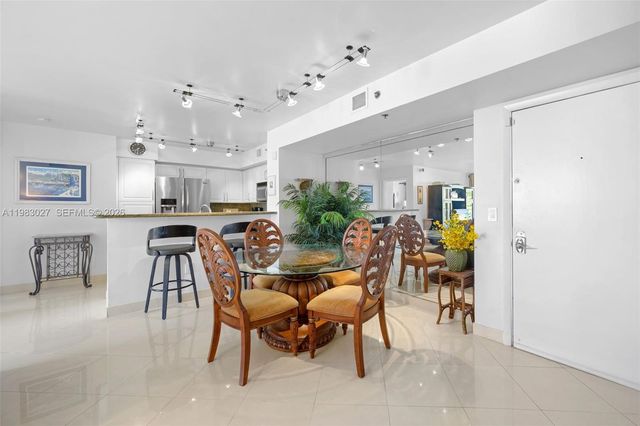 19999 E Country Club Dr 1406, Aventura, FL 33180