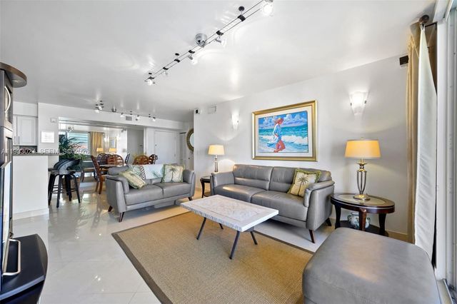 19999 E Country Club Dr 1406, Aventura, FL 33180