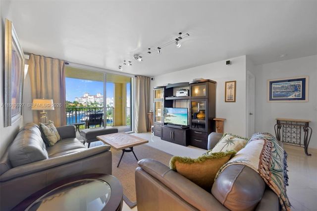 19999 E Country Club Dr 1406, Aventura, FL 33180