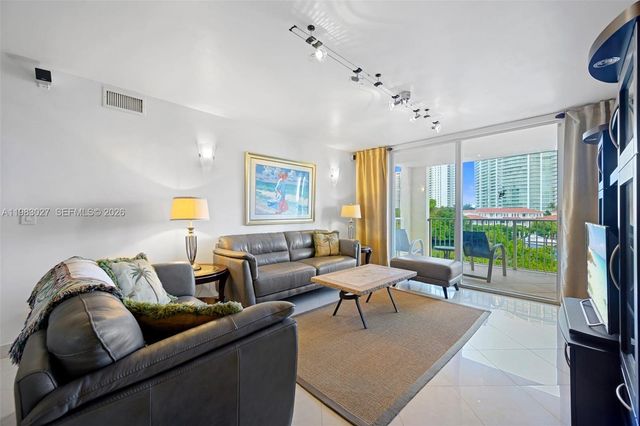 19999 E Country Club Dr 1406, Aventura, FL 33180