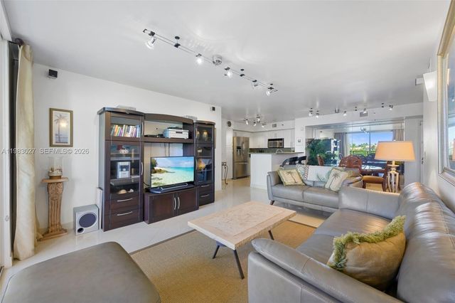 19999 E Country Club Dr 1406, Aventura, FL 33180