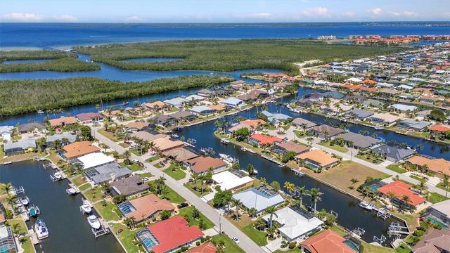 2718 SAINT THOMAS DRIVE, Punta Gorda, FL 33950