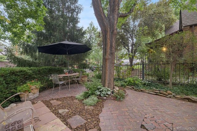 4330 E 6th Avenue Parkway, Denver, CO 80220