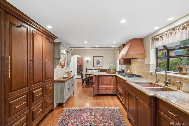 4330 E 6th Avenue Parkway, Denver, CO 80220