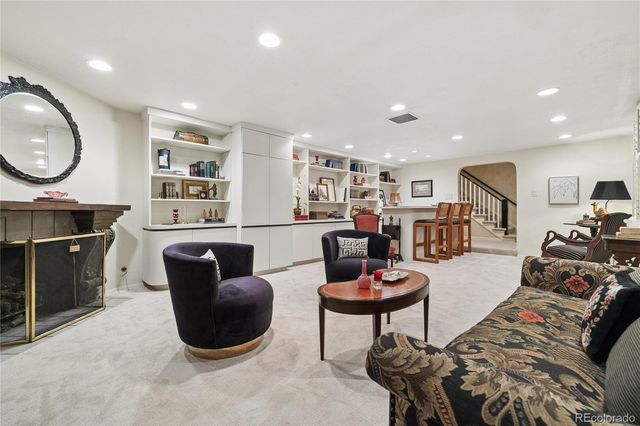 4330 E 6th Avenue Parkway, Denver, CO 80220