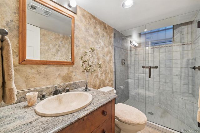 4330 E 6th Avenue Parkway, Denver, CO 80220