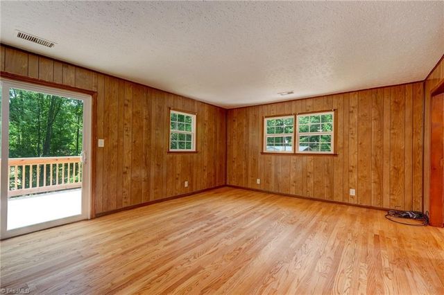 214 Regency Drive, Reidsville, NC 27320