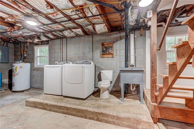 214 Regency Drive, Reidsville, NC 27320