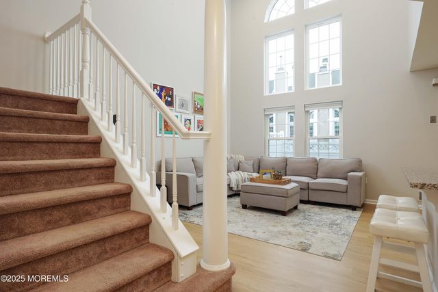 4 Oxford Road 329, Holmdel, NJ 07733