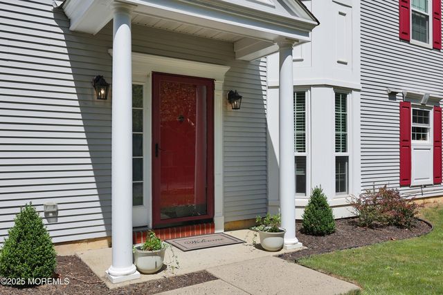 4 Oxford Road 329, Holmdel, NJ 07733