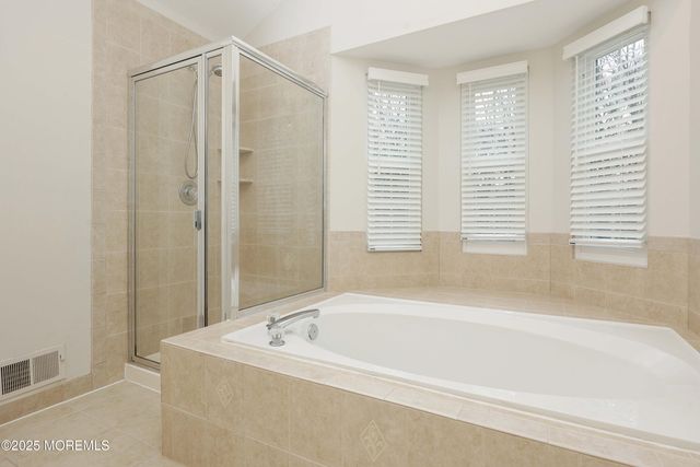 4 Oxford Road 329, Holmdel, NJ 07733