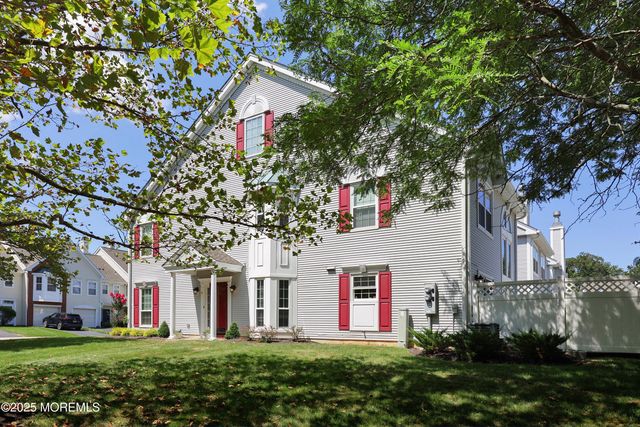 4 Oxford Road 329, Holmdel, NJ 07733