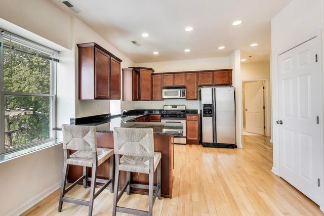 4948 N Kimball Avenue 4W, Chicago, IL 60625