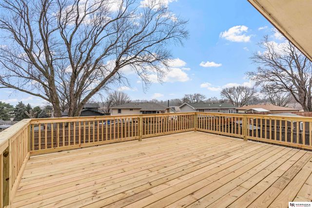 8612 S 38th Avenue, Bellevue, NE 68147