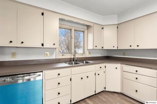 8612 S 38th Avenue, Bellevue, NE 68147