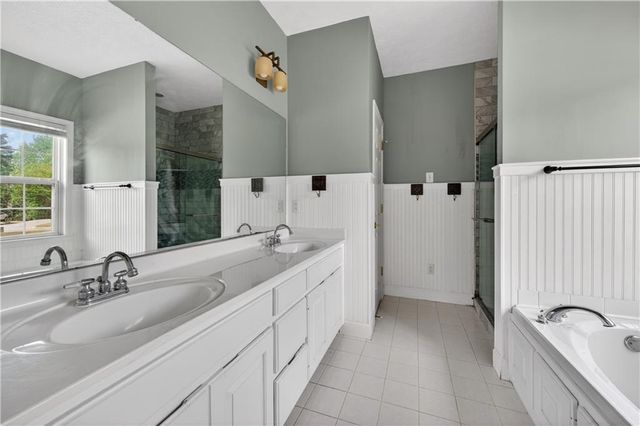 3057 Biltmore Woods Drive, Buford, GA 30519
