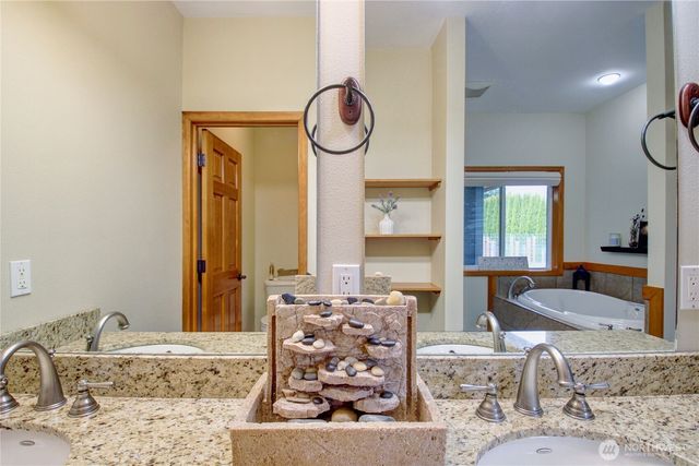 500 Briza Lane, Sedro Woolley, WA 98284